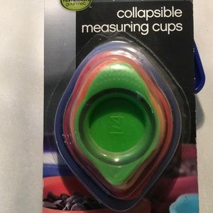 Collapsible Measuring Cups